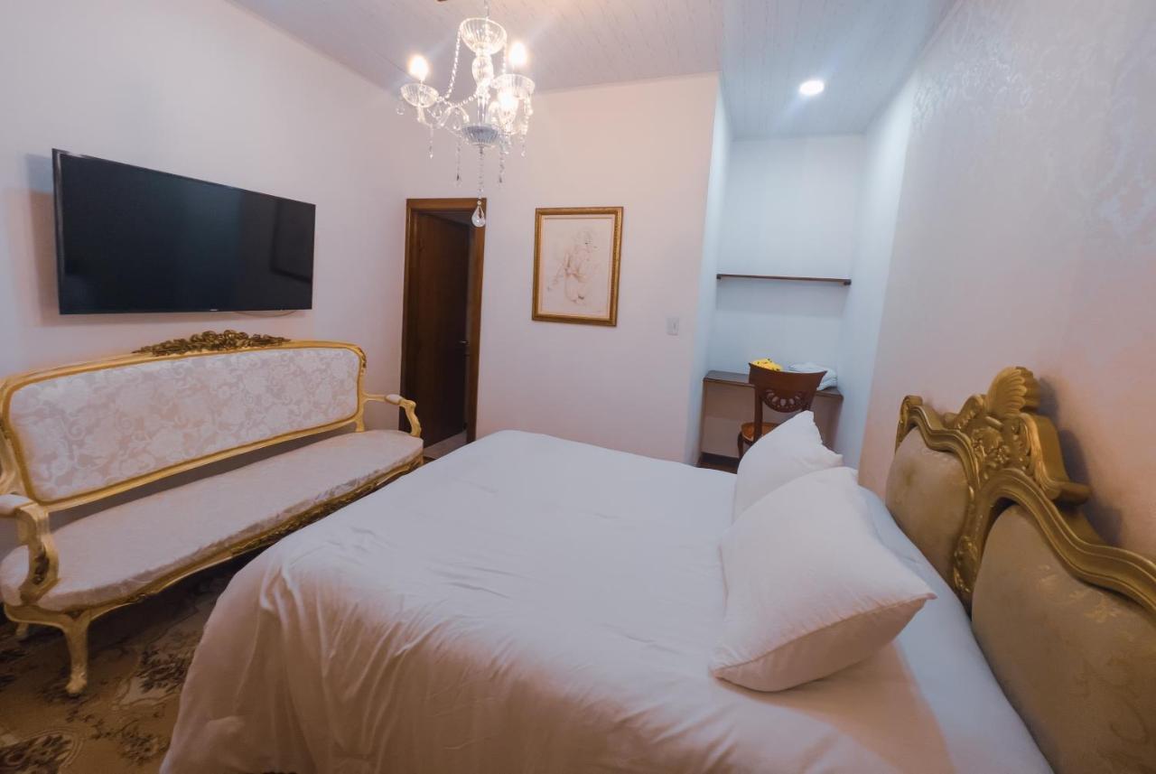 Salamina Highs Hotell Exteriör bild