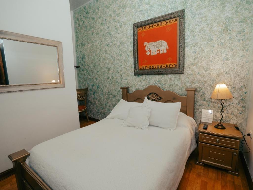 Salamina Highs Hotell Exteriör bild