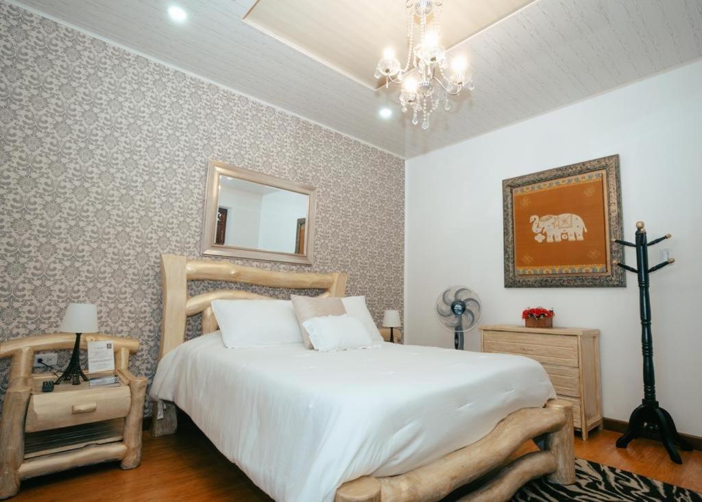 Salamina Highs Hotell Exteriör bild