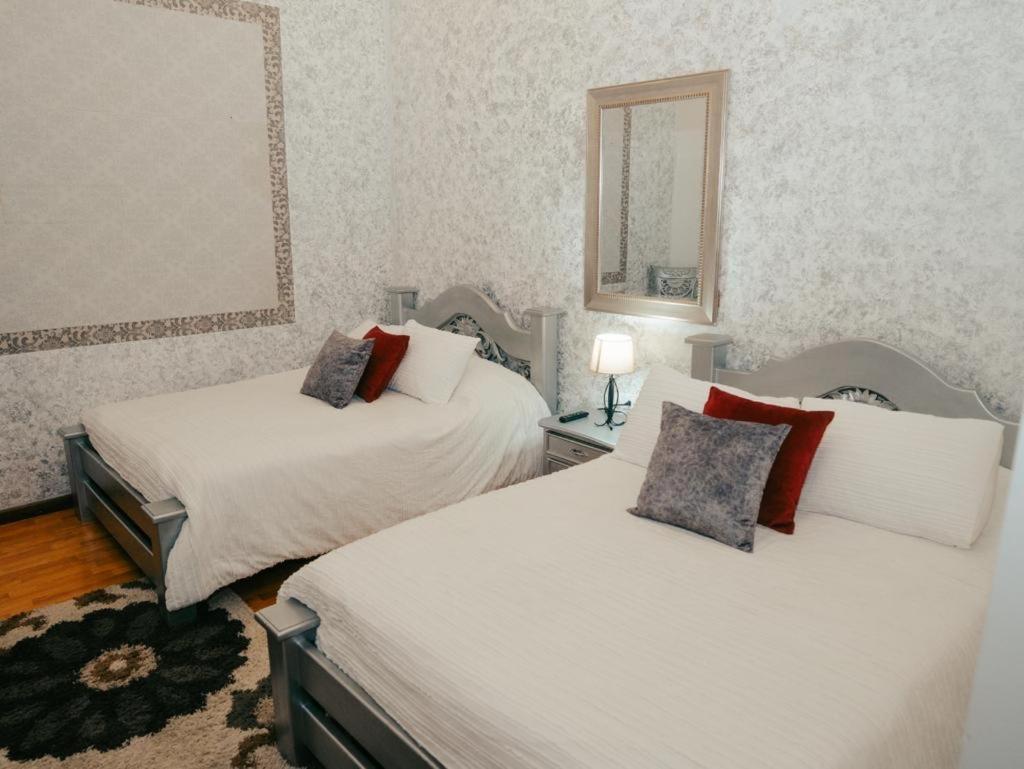 Salamina Highs Hotell Exteriör bild