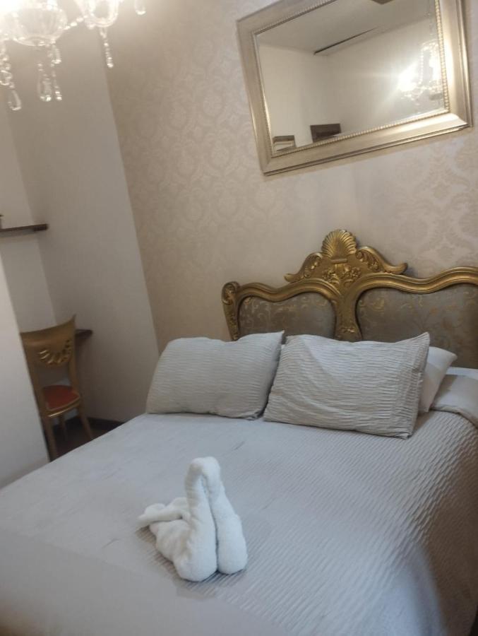 Salamina Highs Hotell Exteriör bild